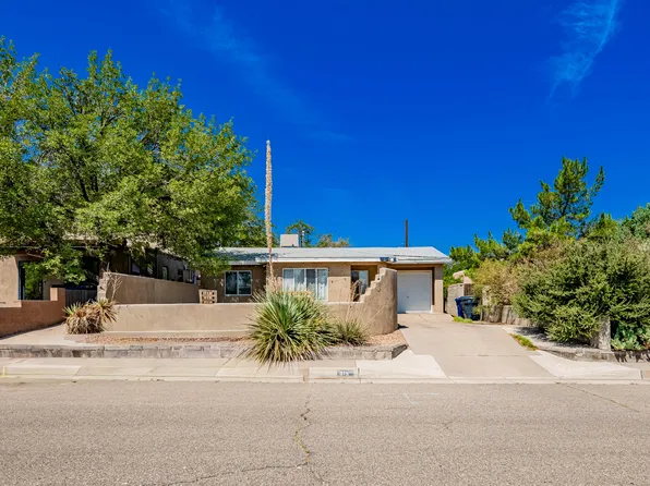 515 Graceland Dr SE, Albuquerque, NM 87108