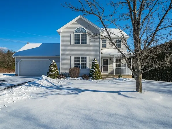 15 Jeremy Dr, Westfield, MA 01085