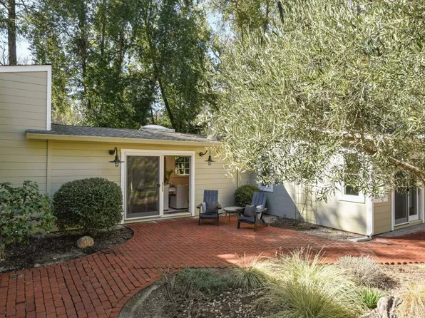 1040 Yell Lane, Glen Ellen, CA 95442