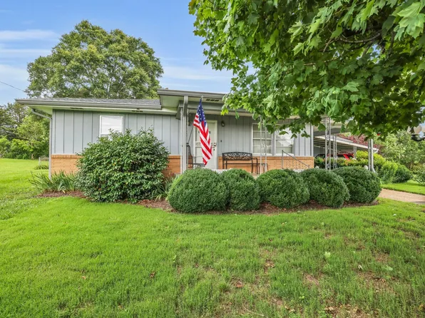 376 Pond Springs Rd, Chickamauga, GA 30707