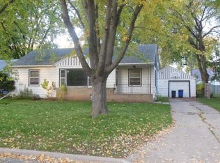 512 Oak Lawn Ave, Green Bay, WI 54304