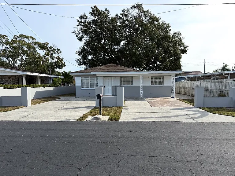 2605 N Matanzas Ave — Photo 1