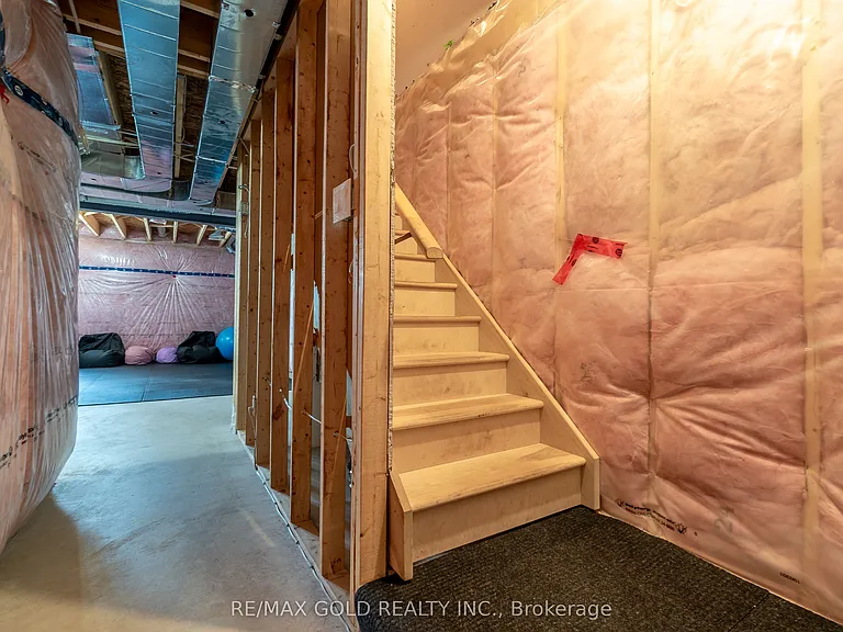 2621 Holbrook Dr #8 — Photo 39