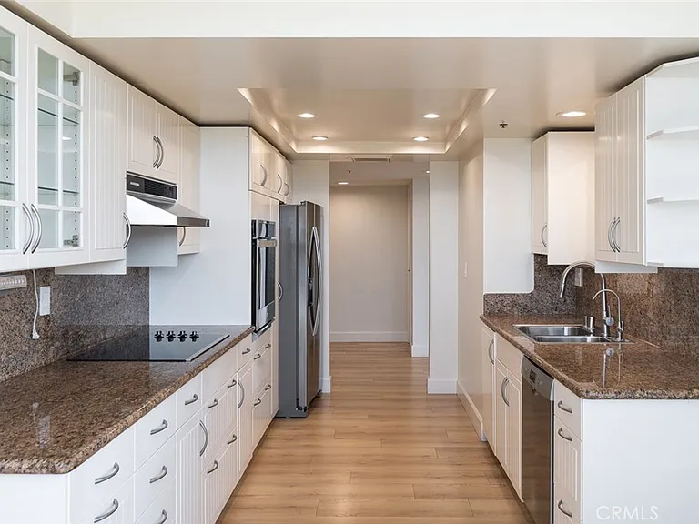 345 Pioneer Dr #1404 — Photo 15