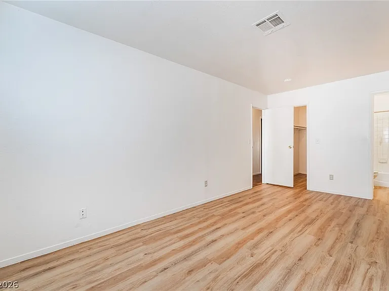 1611 E Harmon Ave #3 — Photo 22