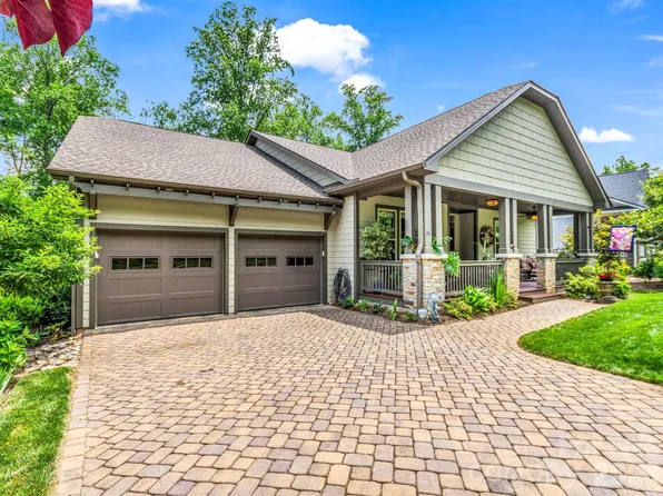 26 Balsam High Rd, Biltmore Lake, NC 28715