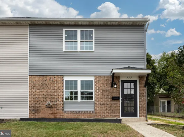 523 Colonial Dr, East Greenville, PA 18041