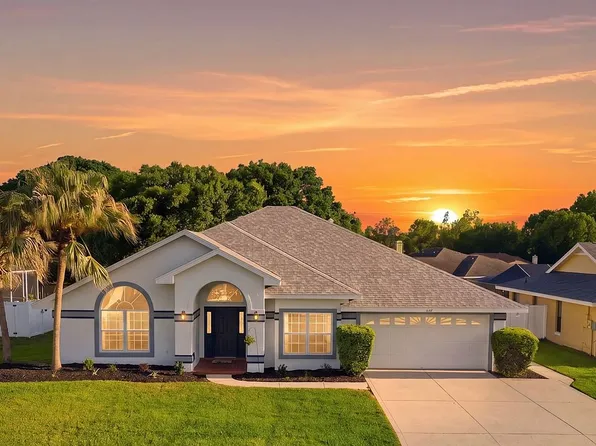 737 Santa Maria Dr, Winter Haven, FL 33884