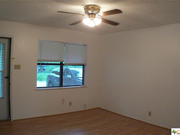 4th image of 109 E Wheeler St