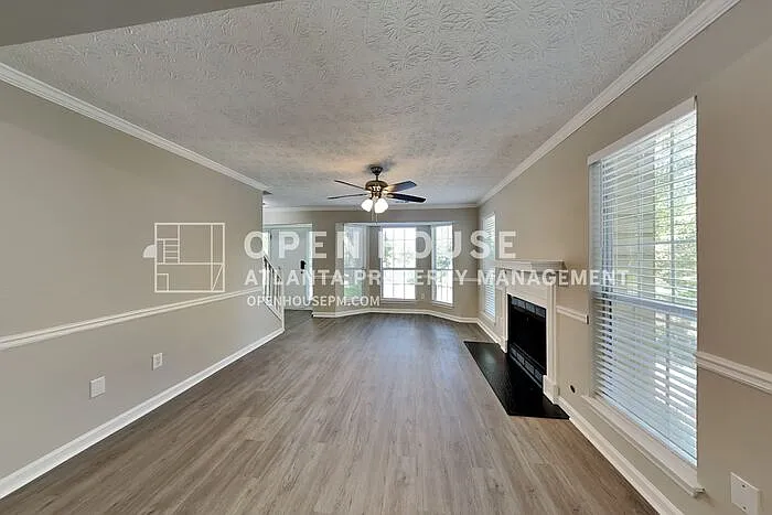 3 bed, 2.5 bath, 1508 sqft, $2,200 — Photo 4