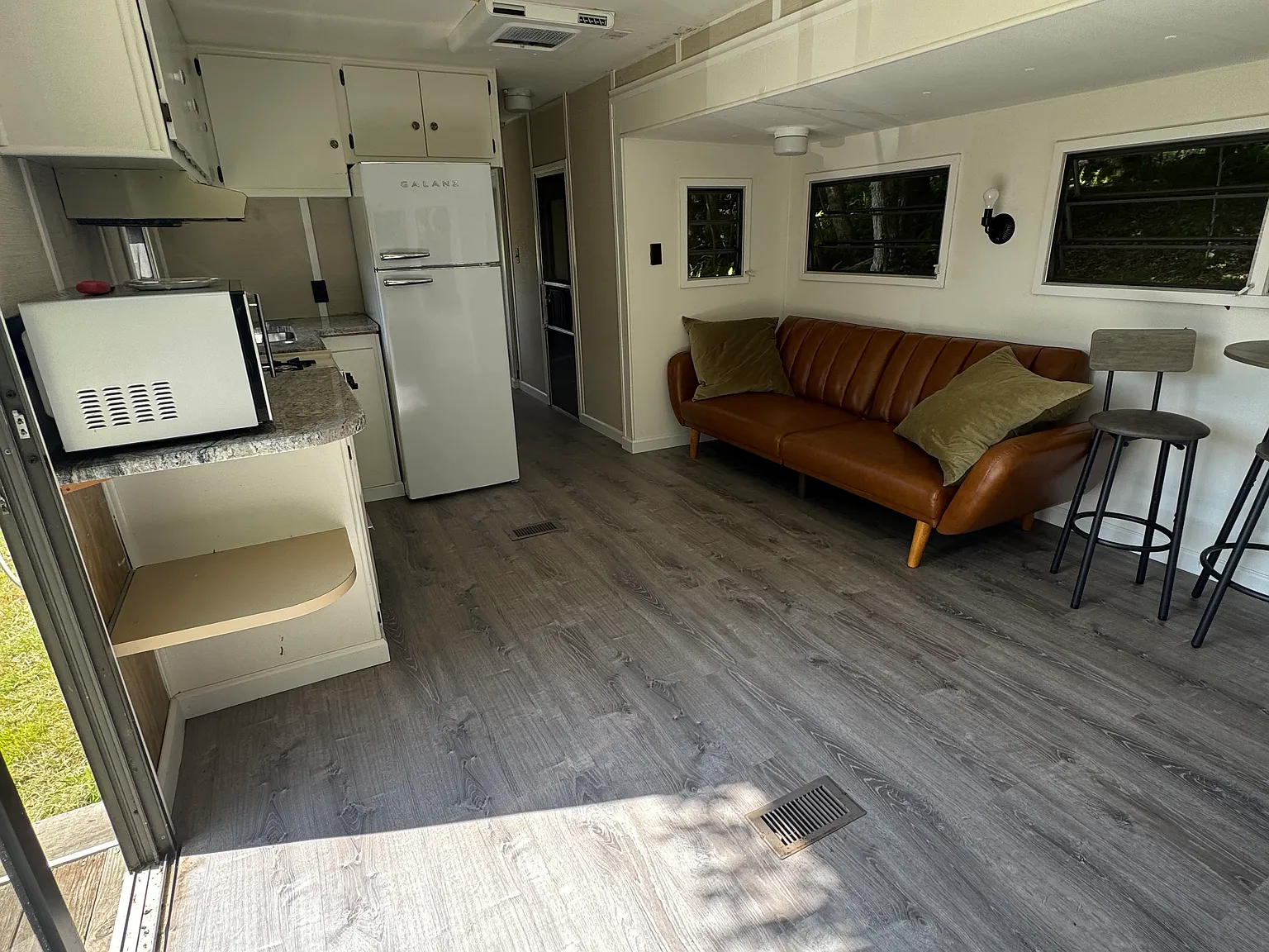 1 bed, 700 sqft, $1,400 — Photo 1