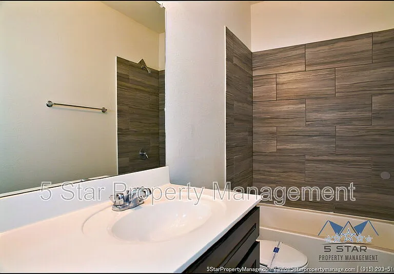 781 Croxdale St — Photo 33