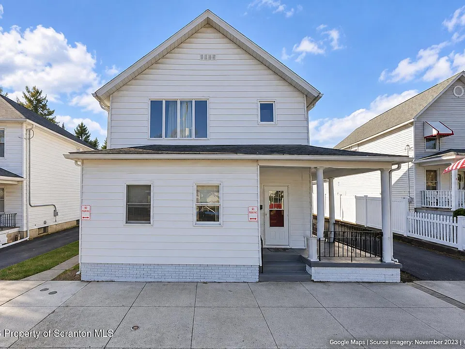 611 Main St