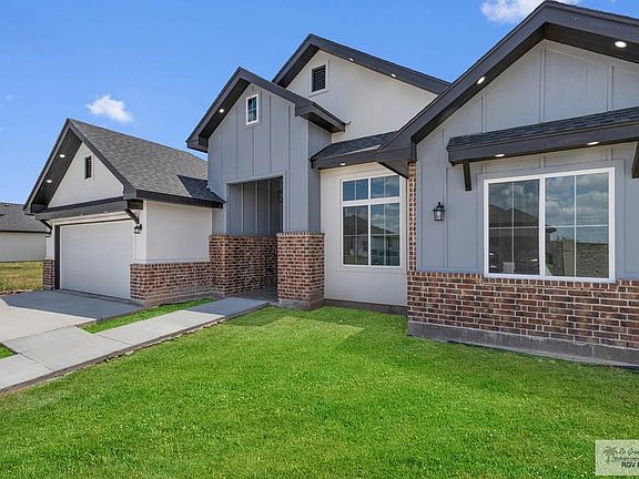 5th image of 725 Milania Dr