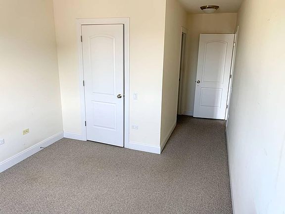 5th image of 838 W 31st St Unit 3E