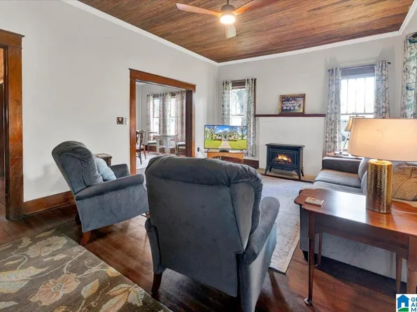 2010 High School Rd, Bessemer, AL 35023