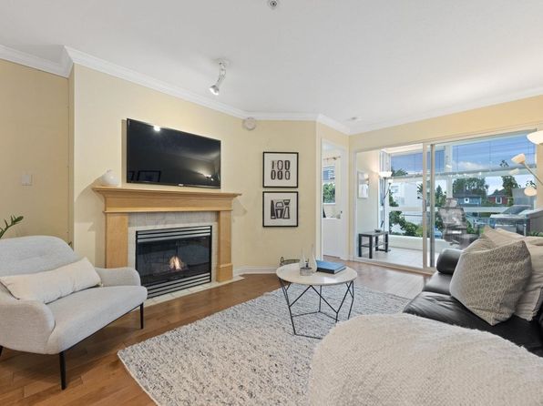 2929 W 4th Ave #302, Vancouver, BC V6K 4T3
