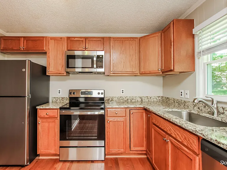 311 Willow St — Photo 3