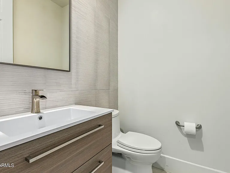7479 E Sunnyvale Dr — Photo 8