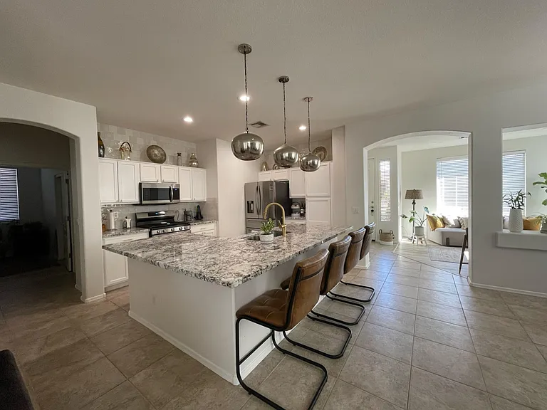 1733 W Nighthawk Way — Photo 15