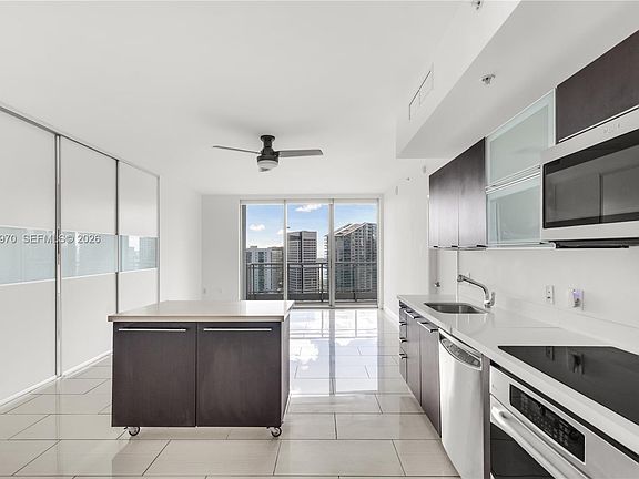 2nd image of 90 SW 3rd St APT 4403