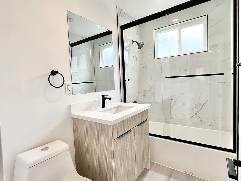 2034 S Garth Ave #A — Photo 11
