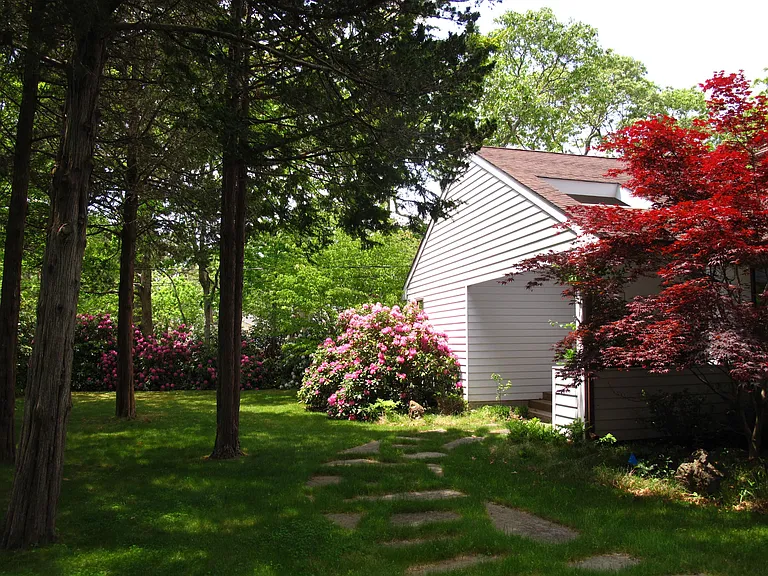 4 Evelyn Ct — Photo 17
