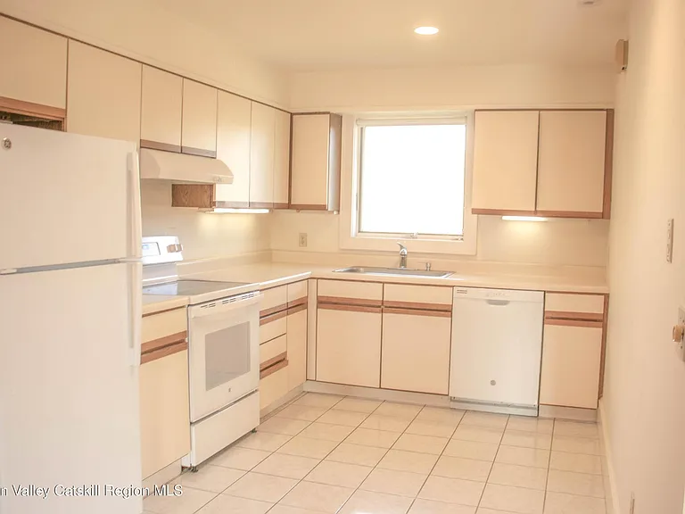 96 Jefferson Hill Rd #2 — Photo 5
