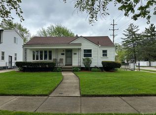 23708 Rosalind Ave, Eastpointe, MI 48021