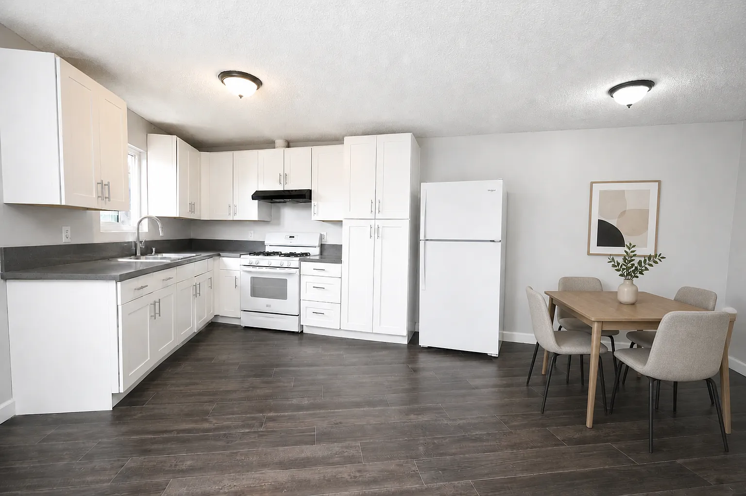 3 bed, 1250 sqft, $2,749 — Photo 2