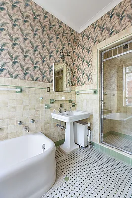 Sold by Compass | media 7