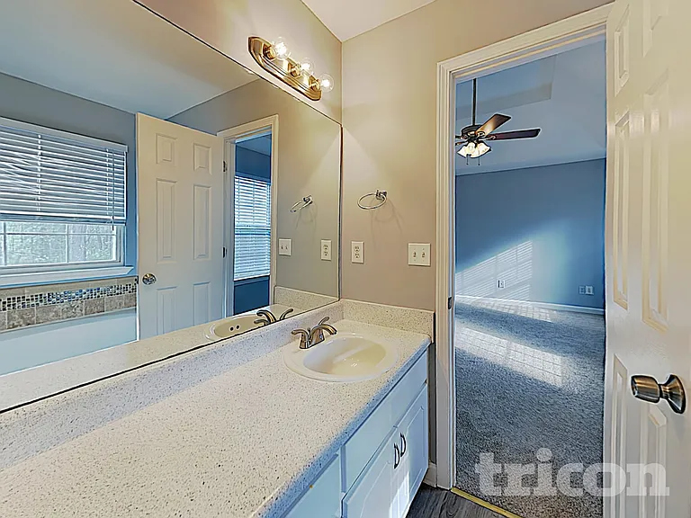 162 Robbens Dr — Photo 9