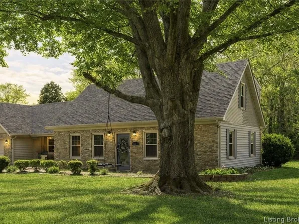 609 Catalpa Street, Sellersburg, IN 47172