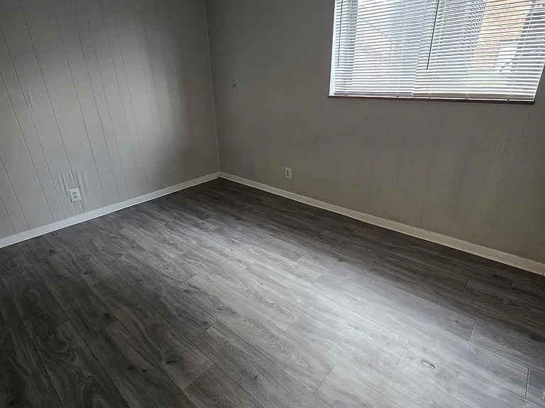 506 Lakeside St #C — Photo 12