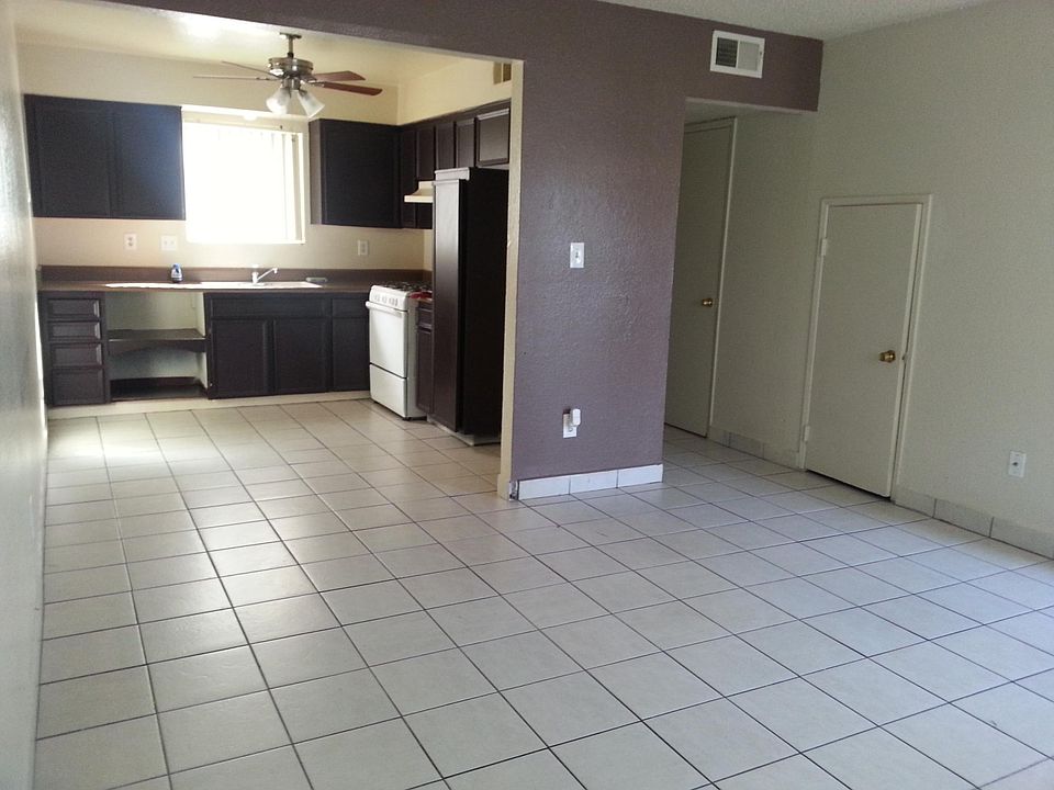 2nd image of 1313 Lincoln St APT L