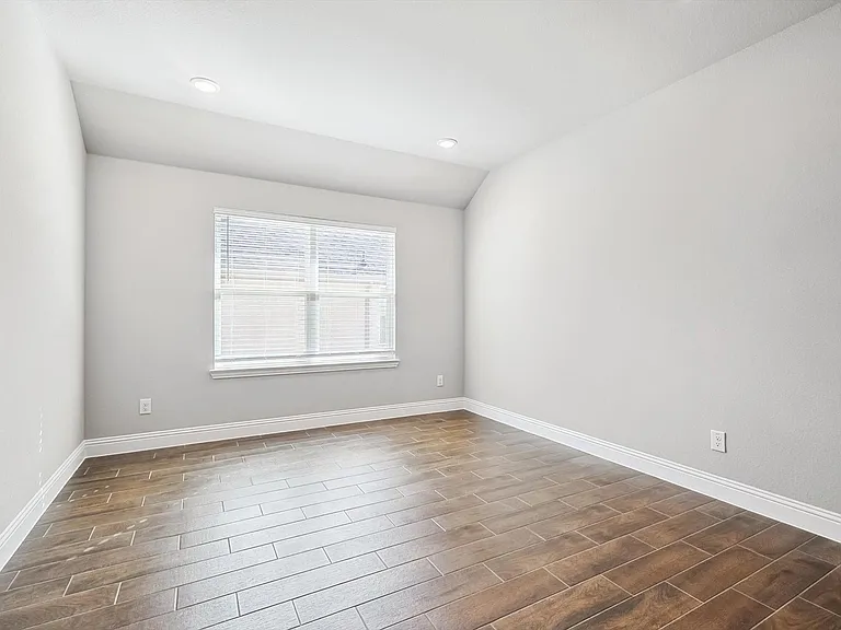 405 Portina Dr — Photo 21