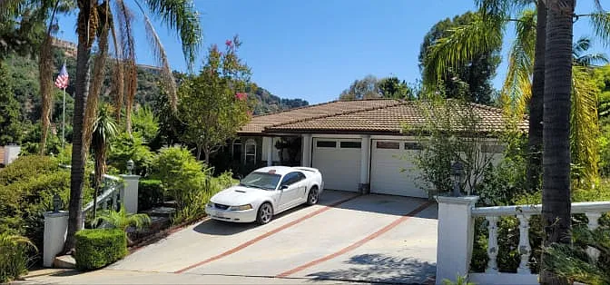 1855 Acacia Hill Rd — Photo 2