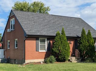 9709 Lyric Ln, Jeffersontown, KY 40299