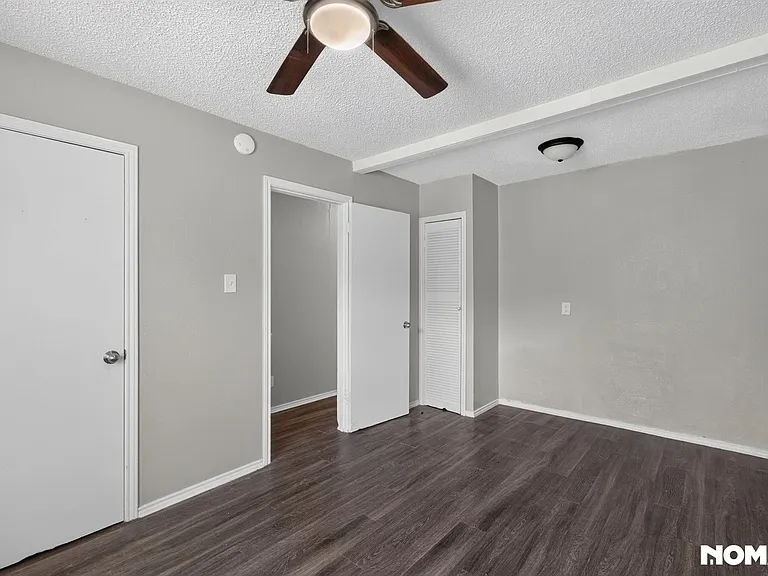 2206 Colima St — Photo 9
