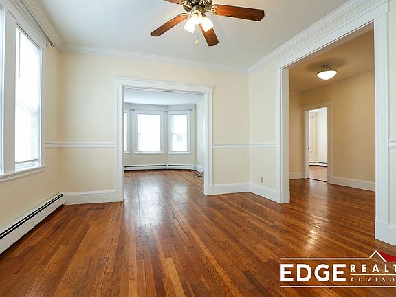 3rd image of 19 Ransom Rd #1