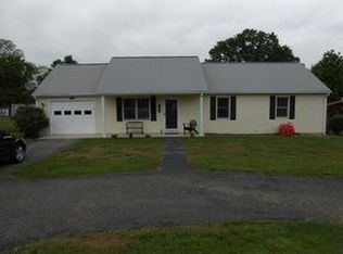 504 Hemlock Rd NW, Roanoke, VA 24017