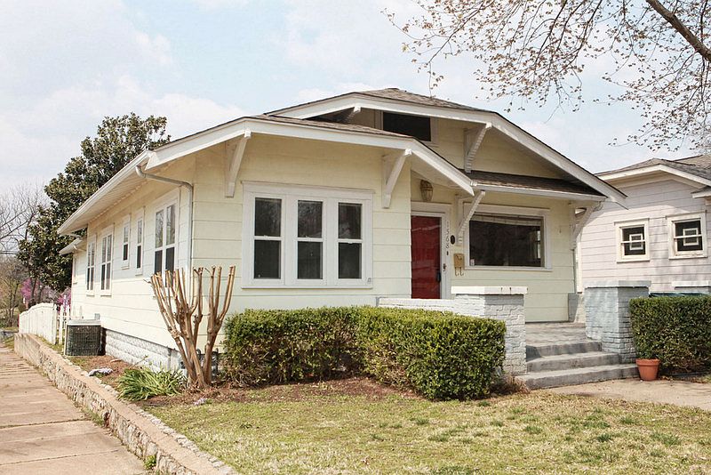 Nestled in Yorktown Historic District