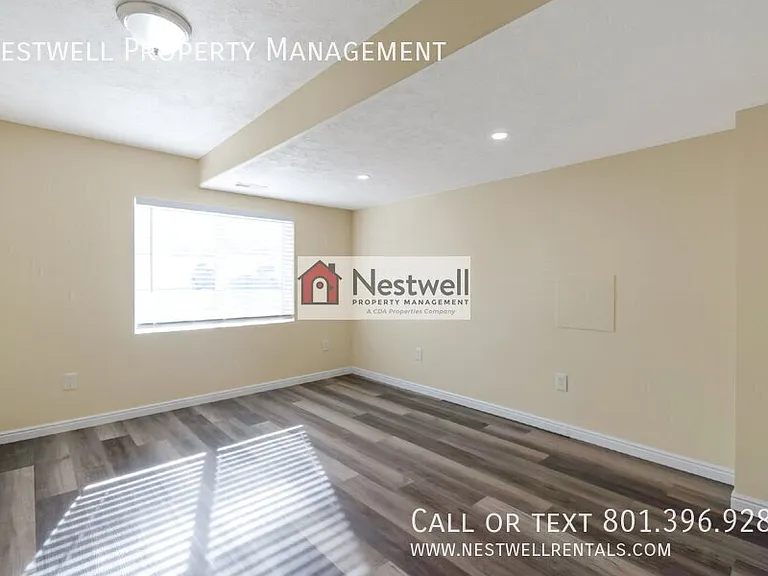 6838 W Grevillea Ln — Photo 2