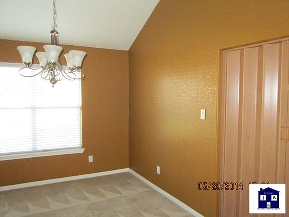 2nd image of 3004 Jasmine Ln
