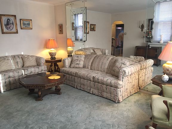 3rd image of 8415 257th St