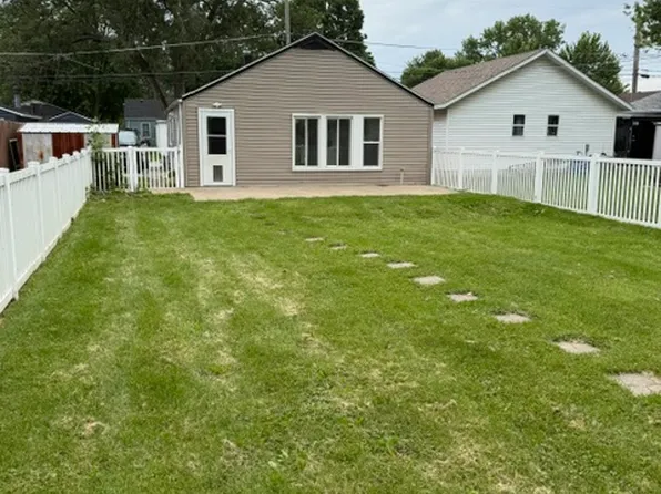 259 N Jackson Ave, Bradley, IL 60915
