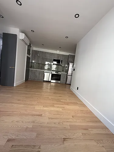 7239 Myrtle Ave Photo 1