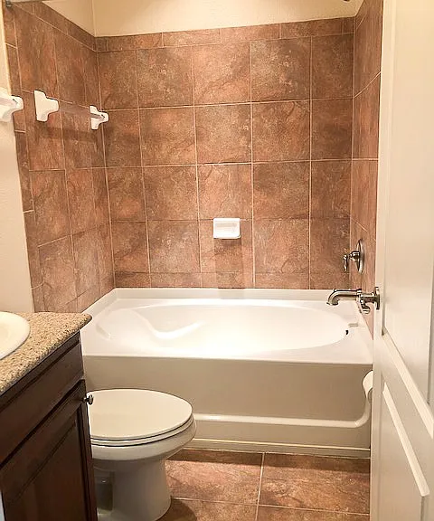 3720 Messina Dr — Photo 2