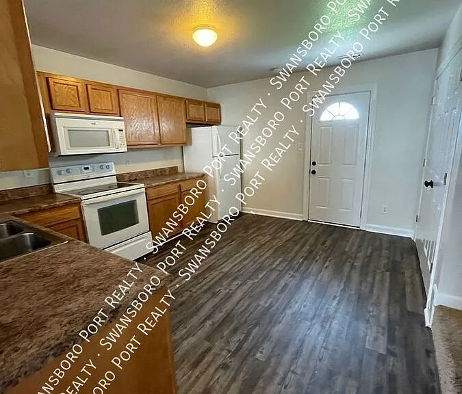 206 Bridgewood Dr — Photo 4