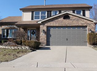 16624 Charnswood Ct, Tinley Park, IL 60477